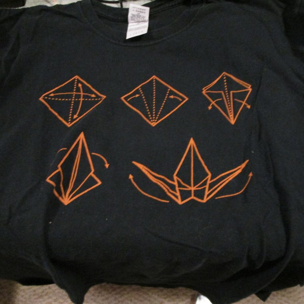 Black t-shirt how to build